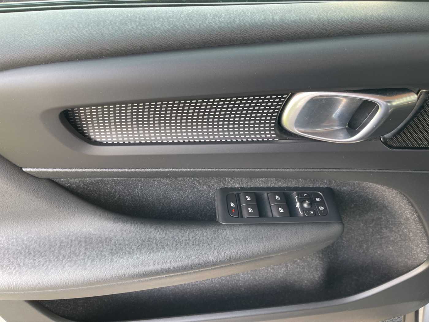 Volvo  XC 40