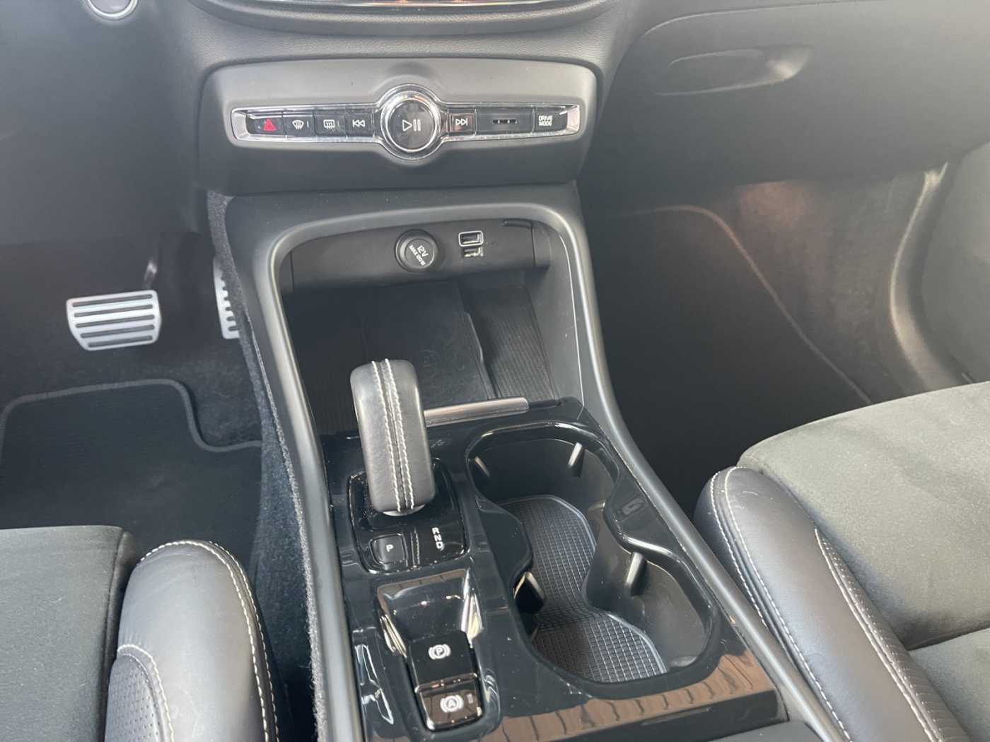 Volvo  XC 40