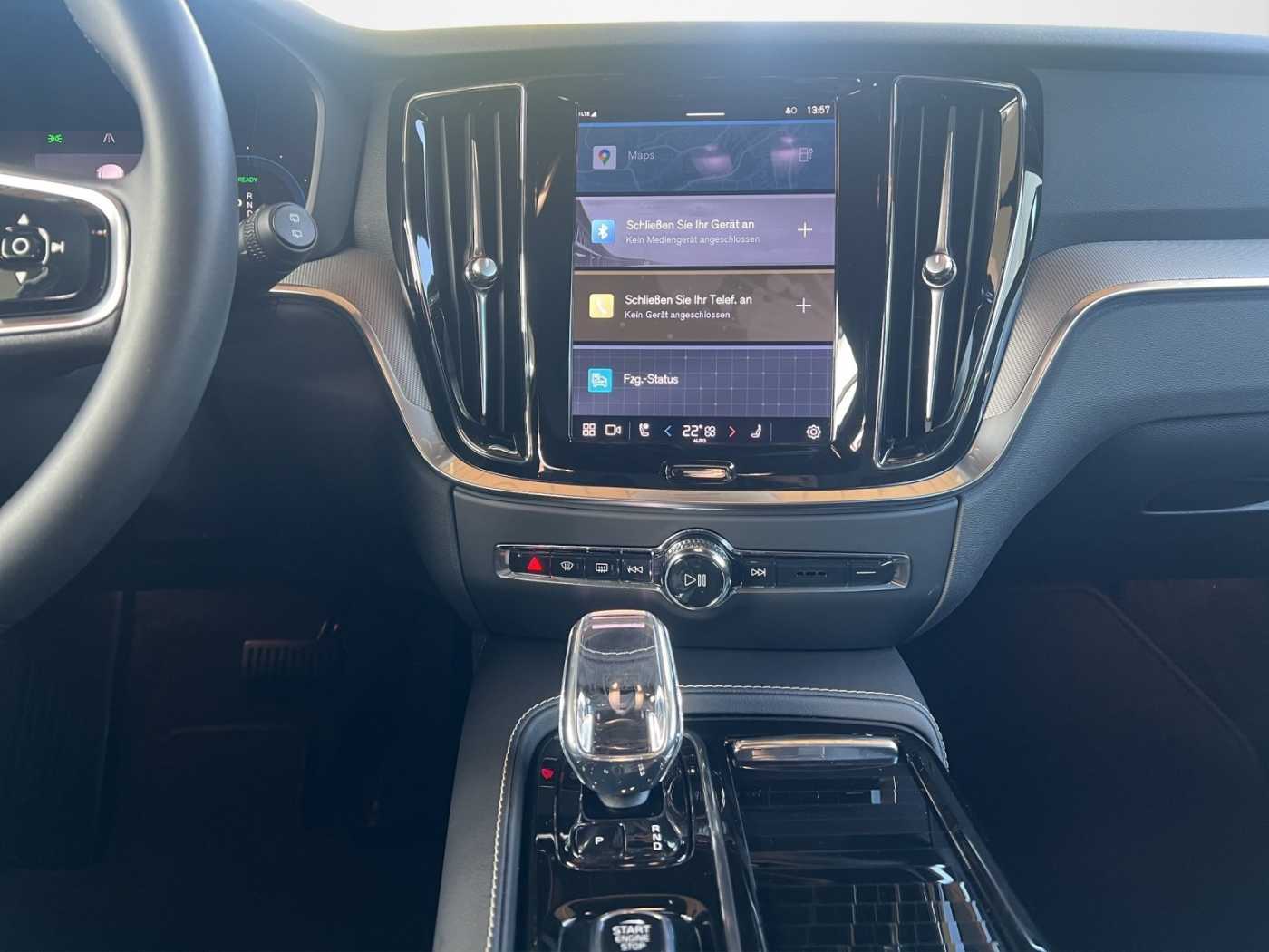 Volvo  Plus Dark Recharge