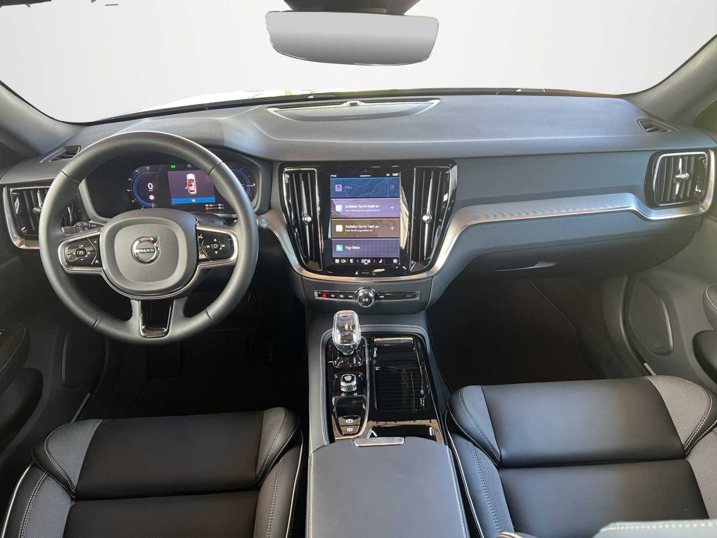 Volvo  Plus Dark Recharge