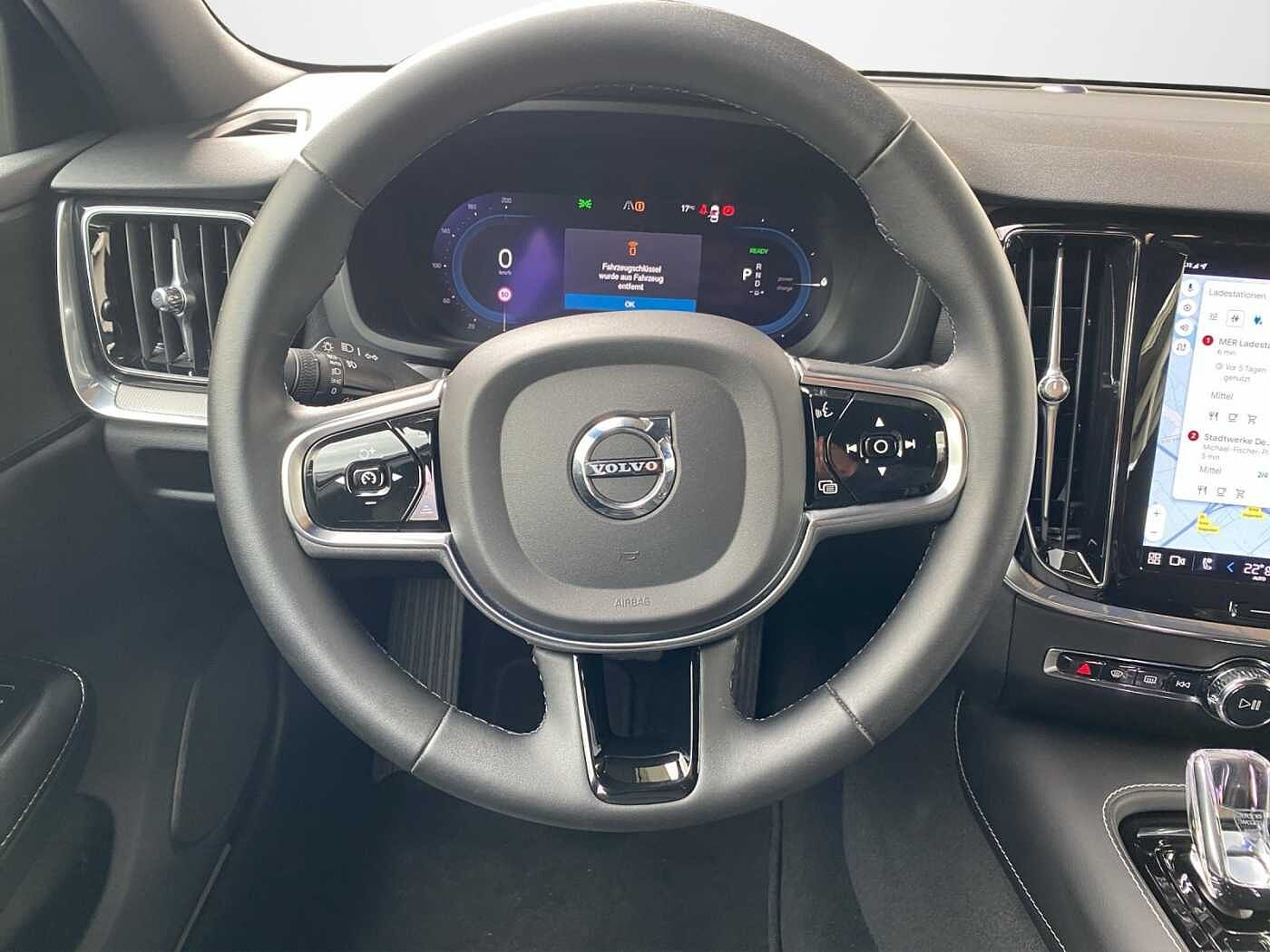Volvo  Plus Dark Recharge
