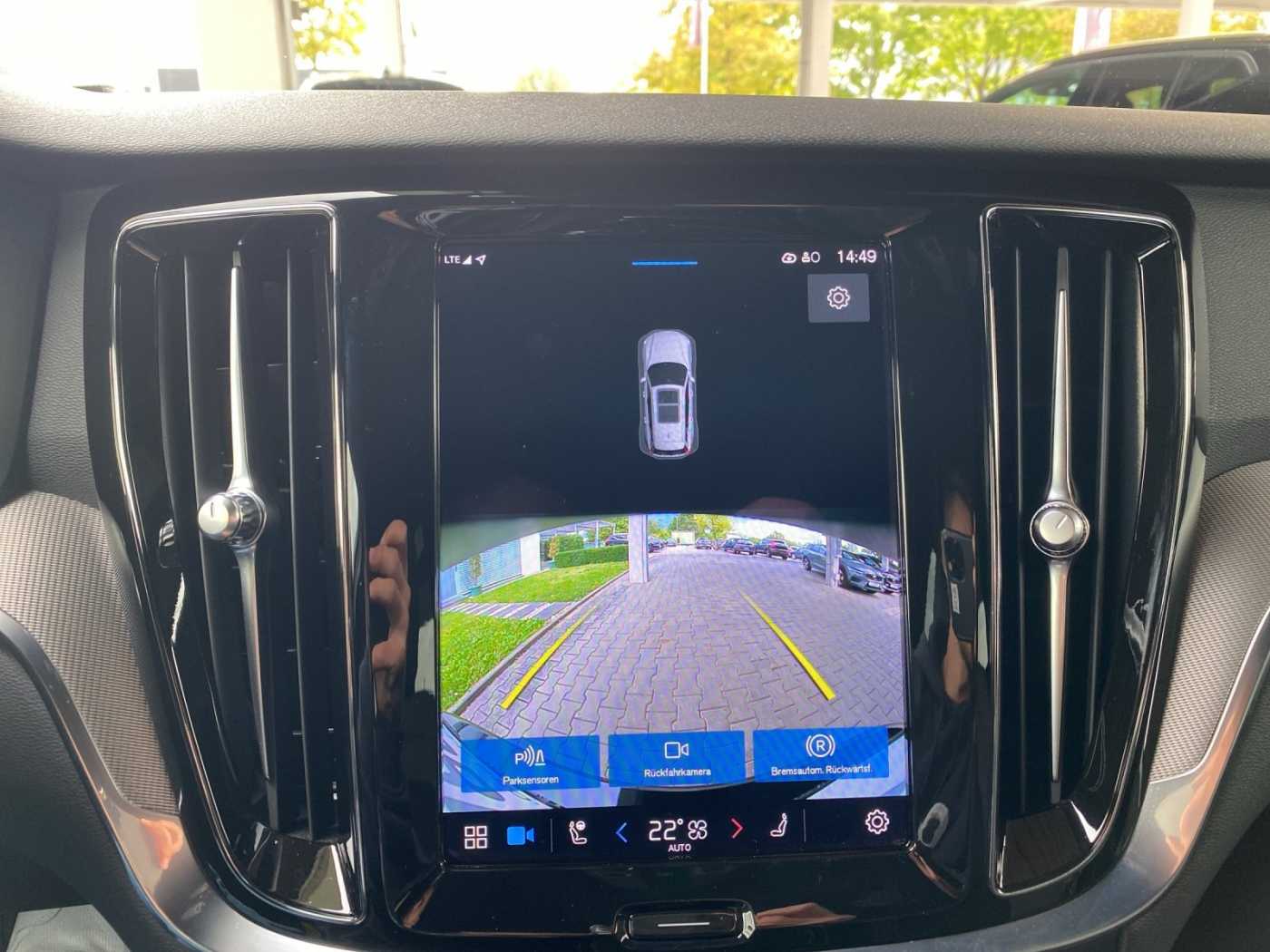 Volvo  Plus Dark Recharge