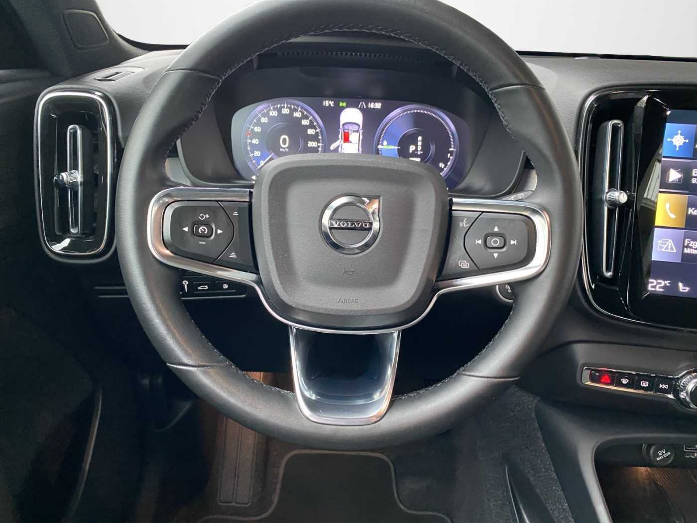 Volvo  XC 40