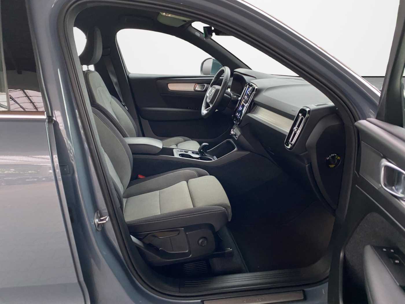 Volvo  XC 40