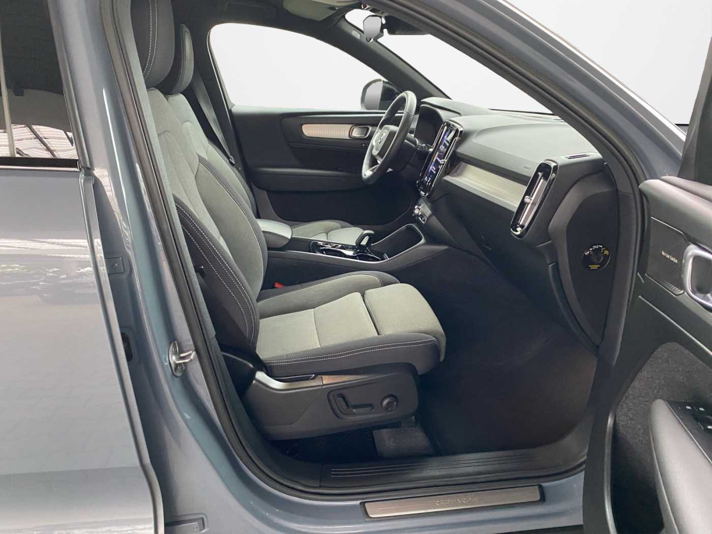 Volvo  XC 40