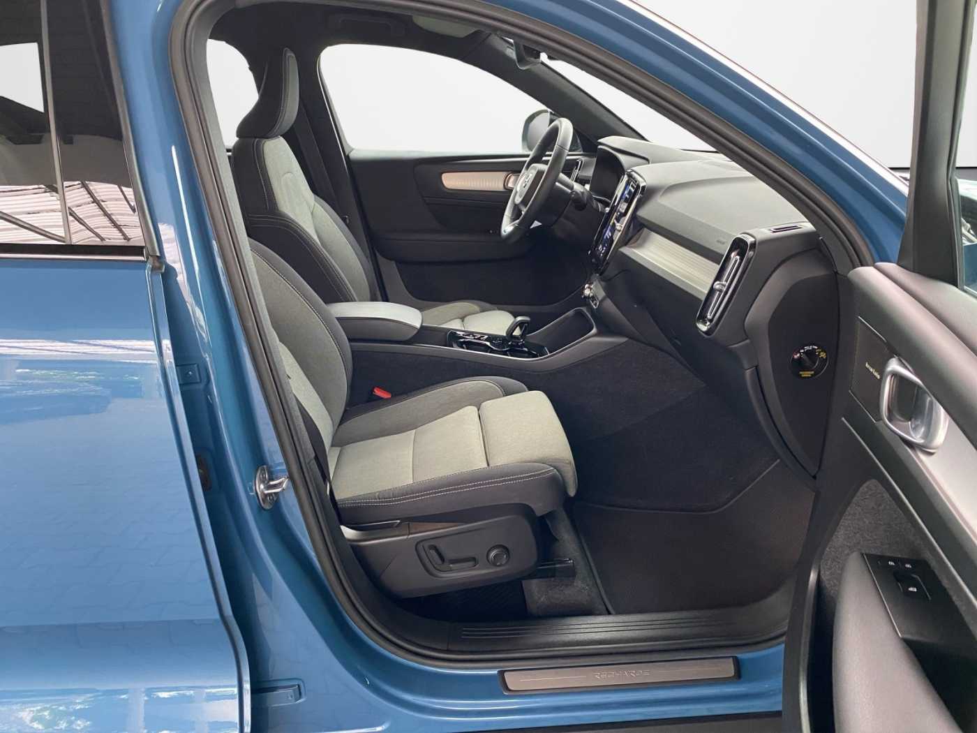 Volvo  XC 40