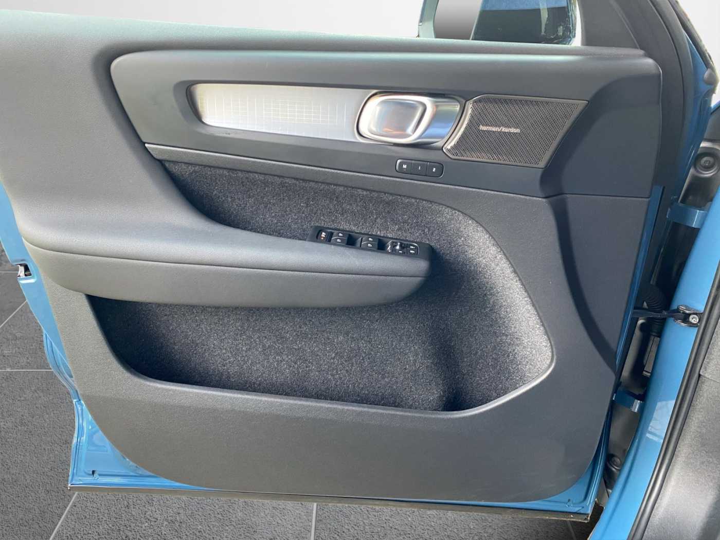 Volvo  XC 40