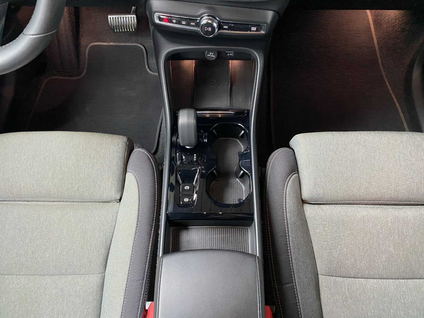 Volvo  XC 40