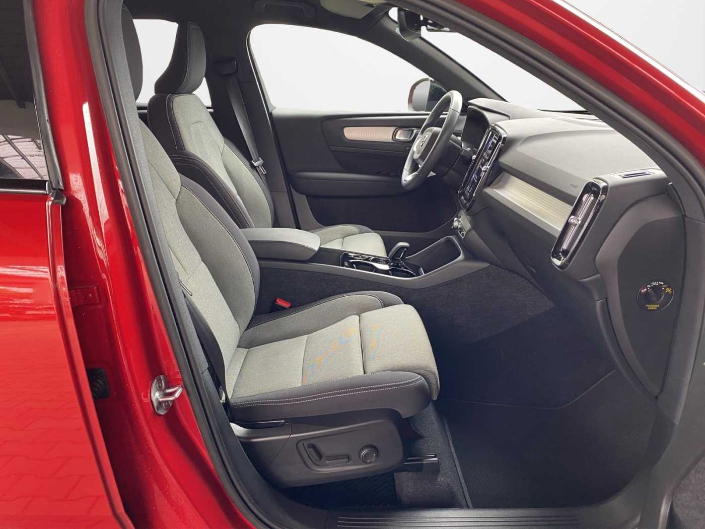 Volvo  XC 40