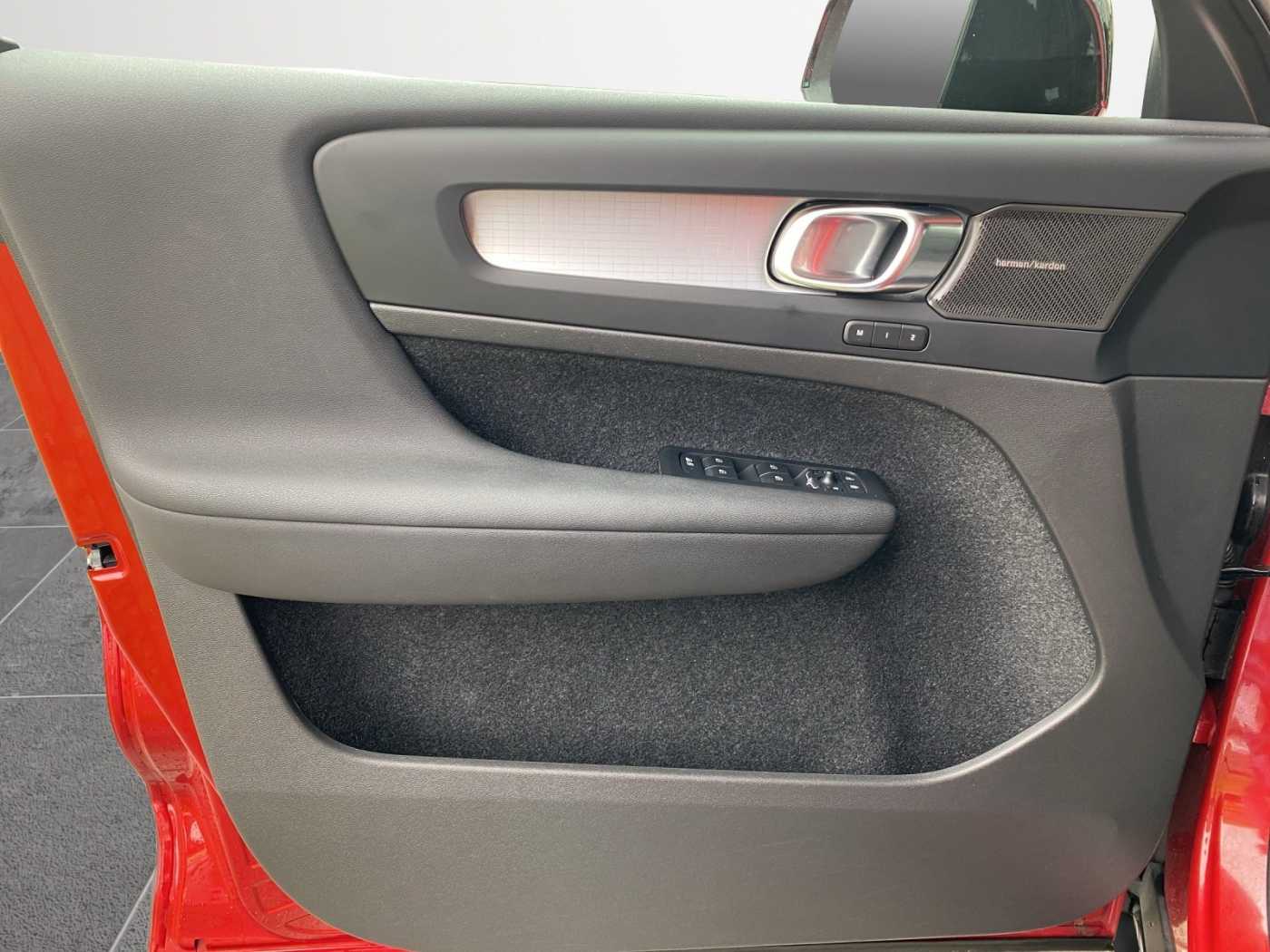 Volvo  XC 40