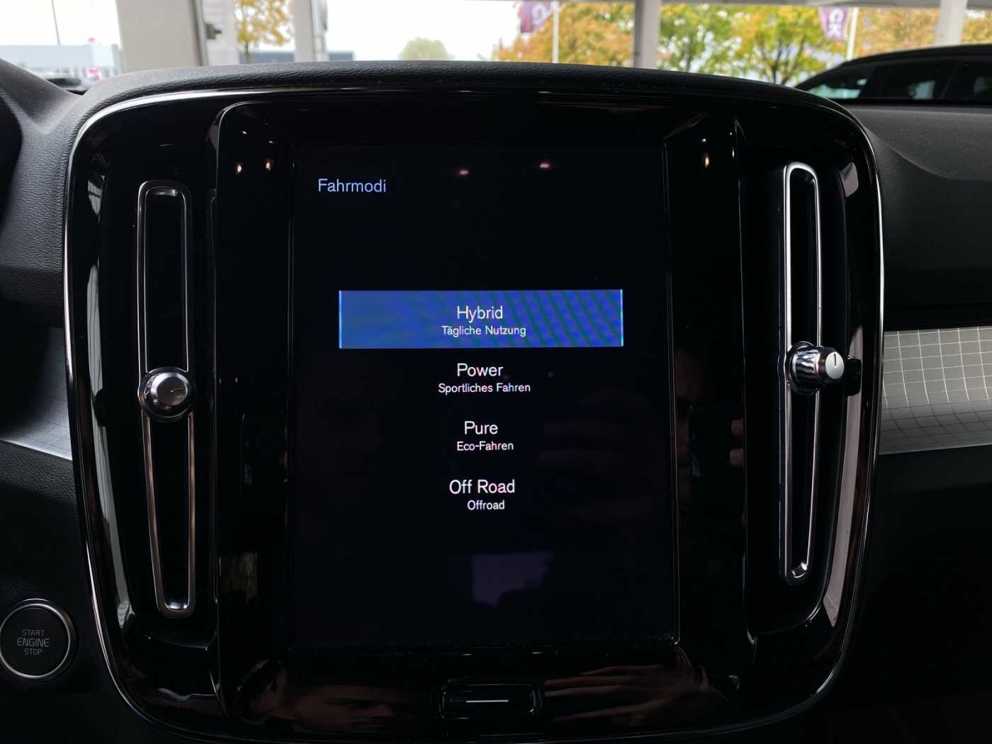 Volvo  XC 40