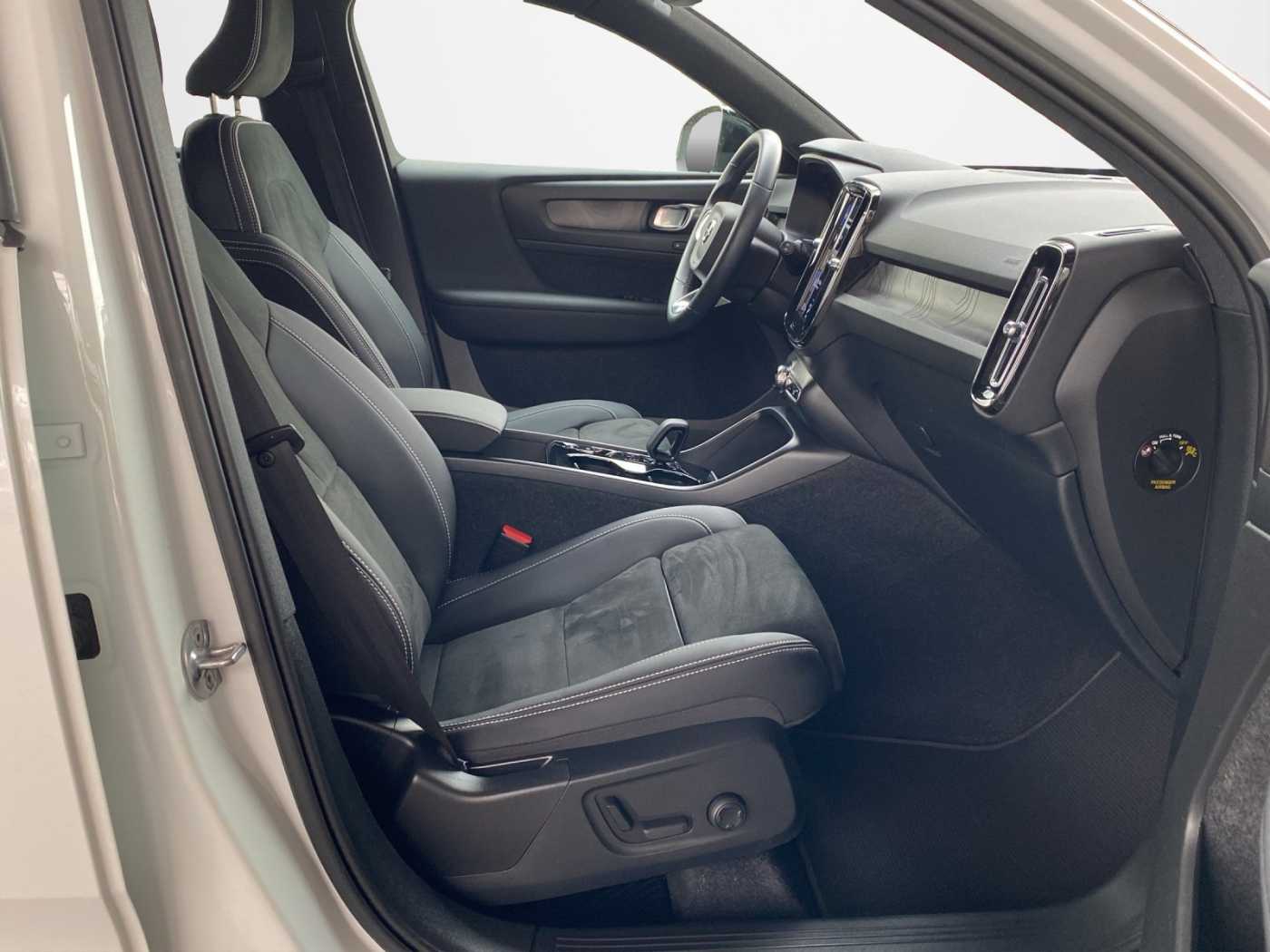 Volvo  XC 40