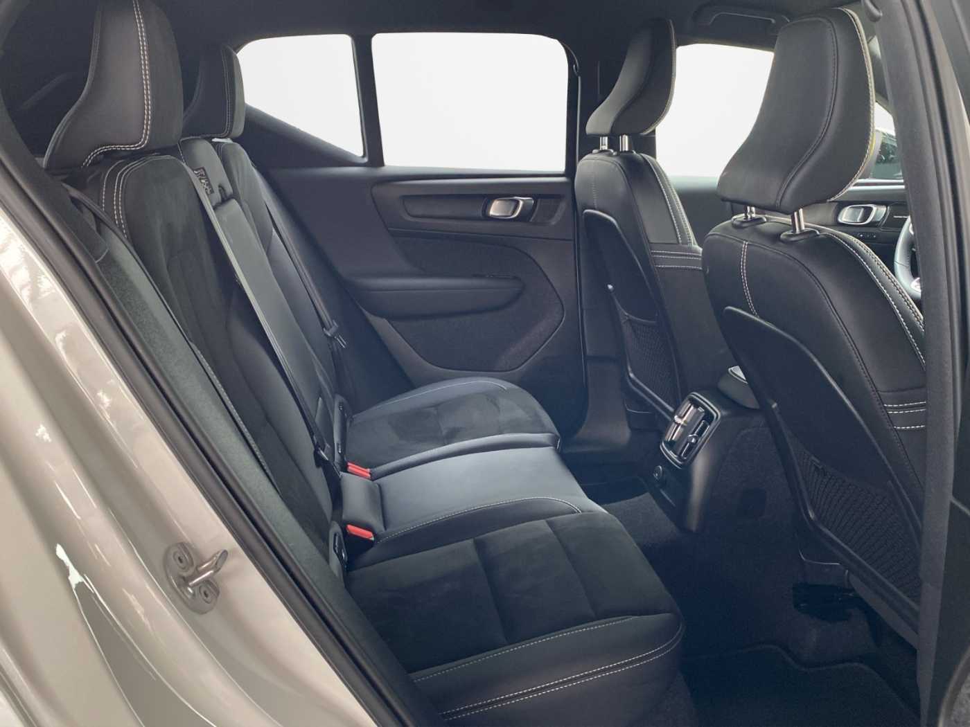 Volvo  XC 40