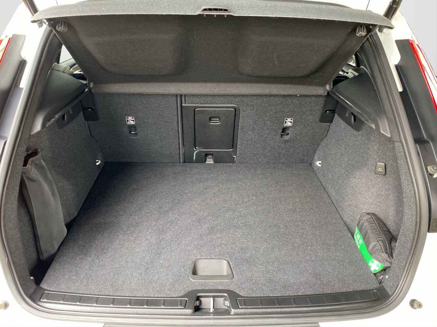 Volvo  XC 40