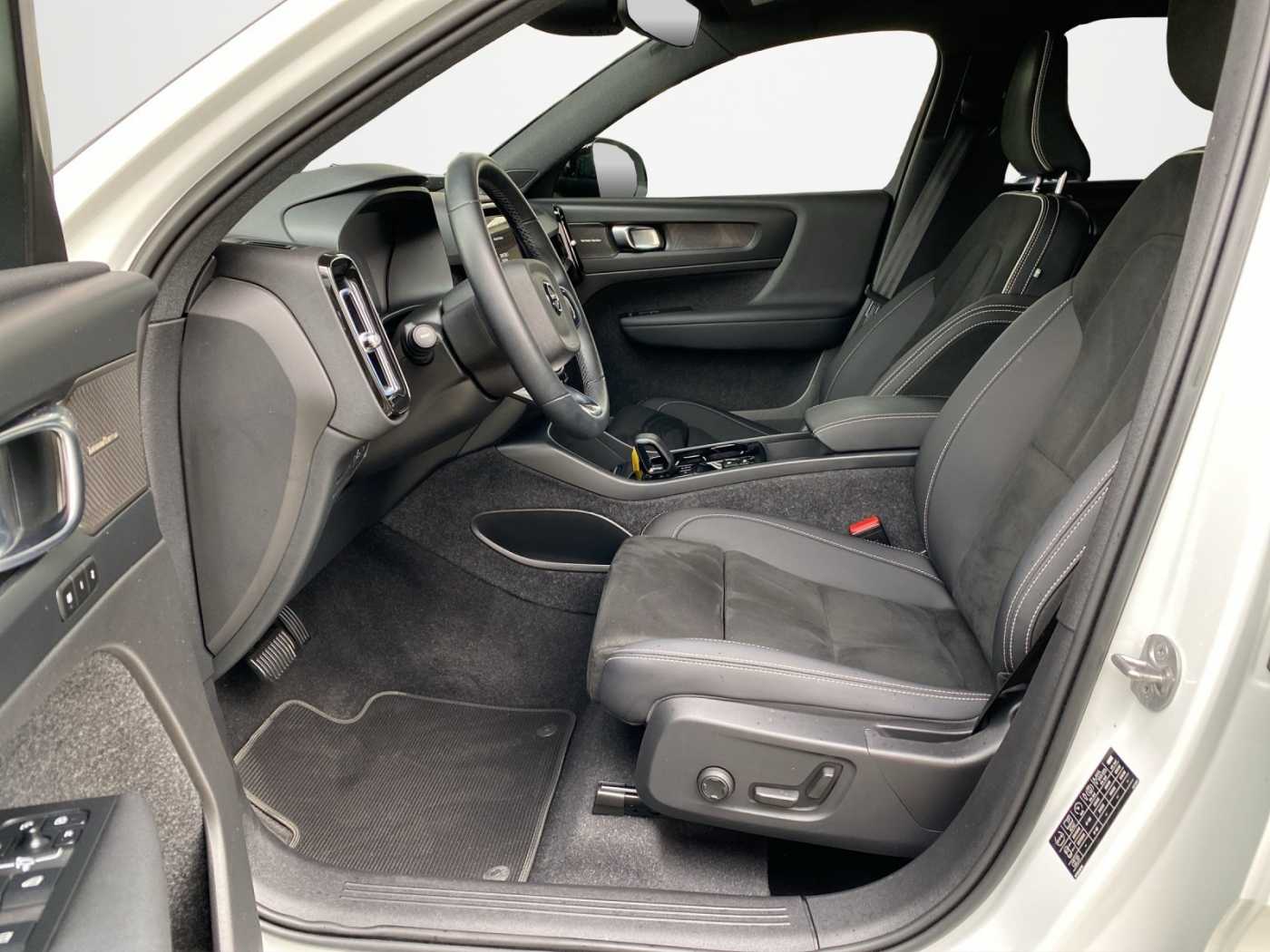 Volvo  XC 40