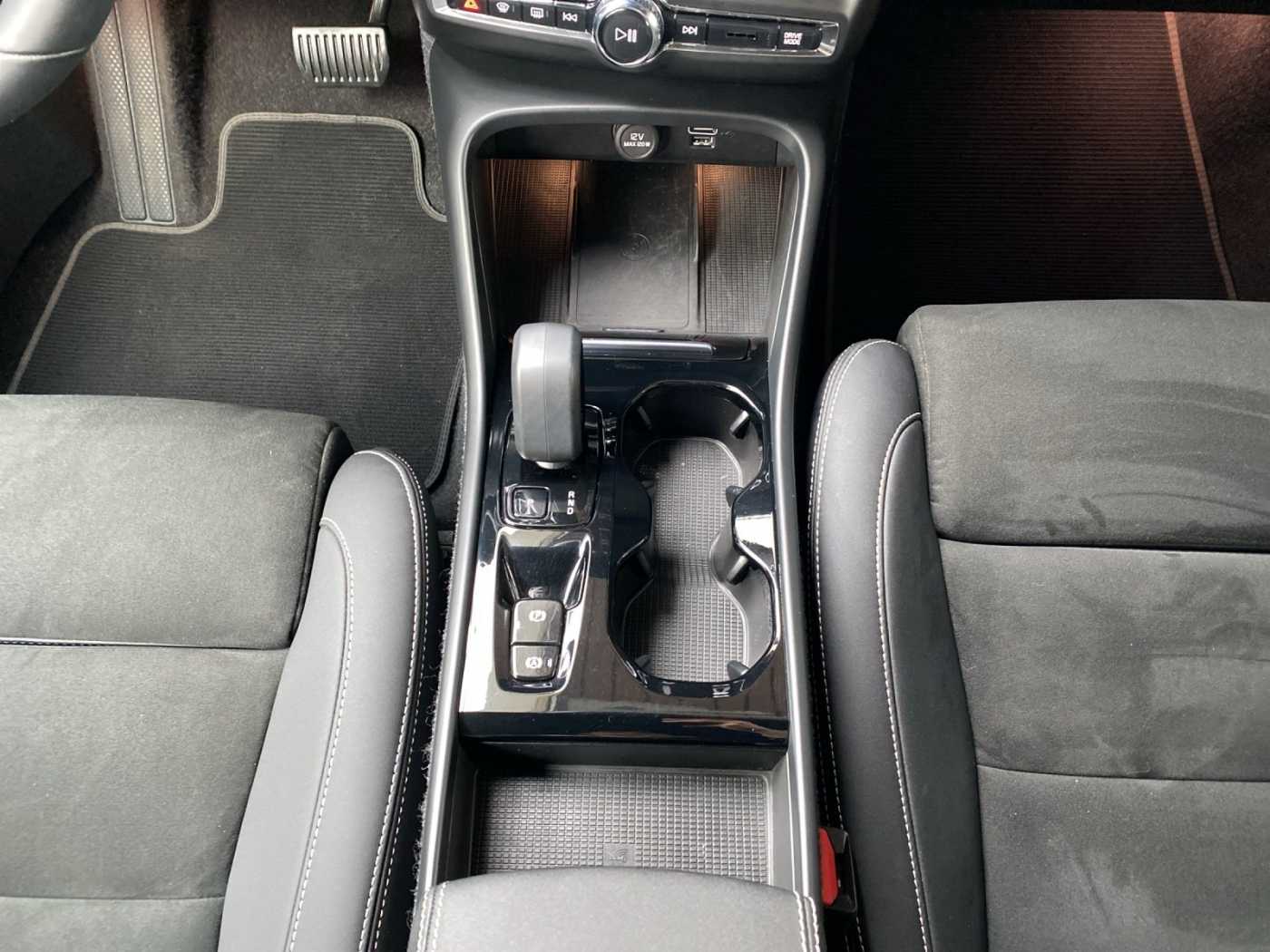 Volvo  XC 40