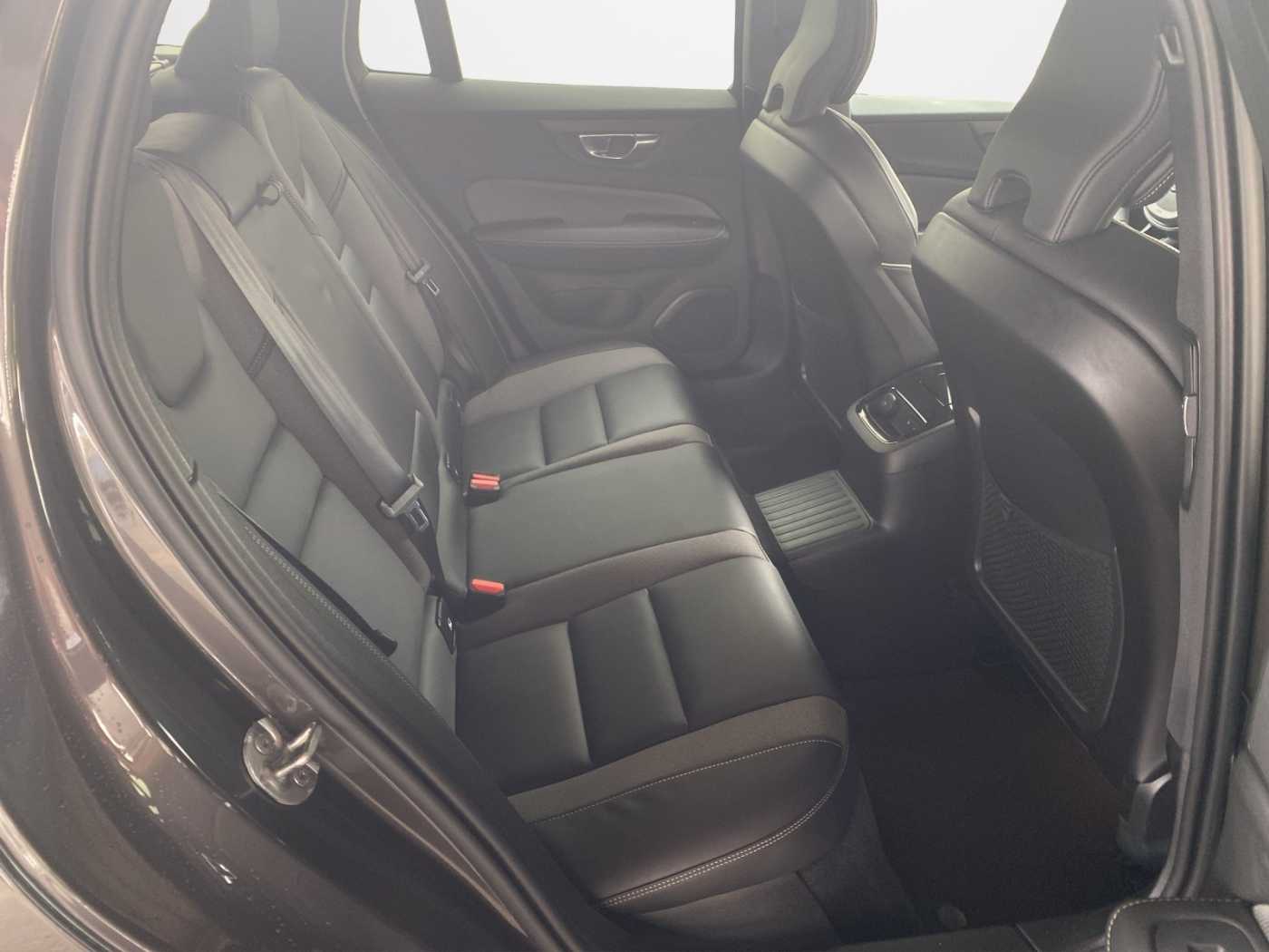 Volvo  Plus Dark Recharge