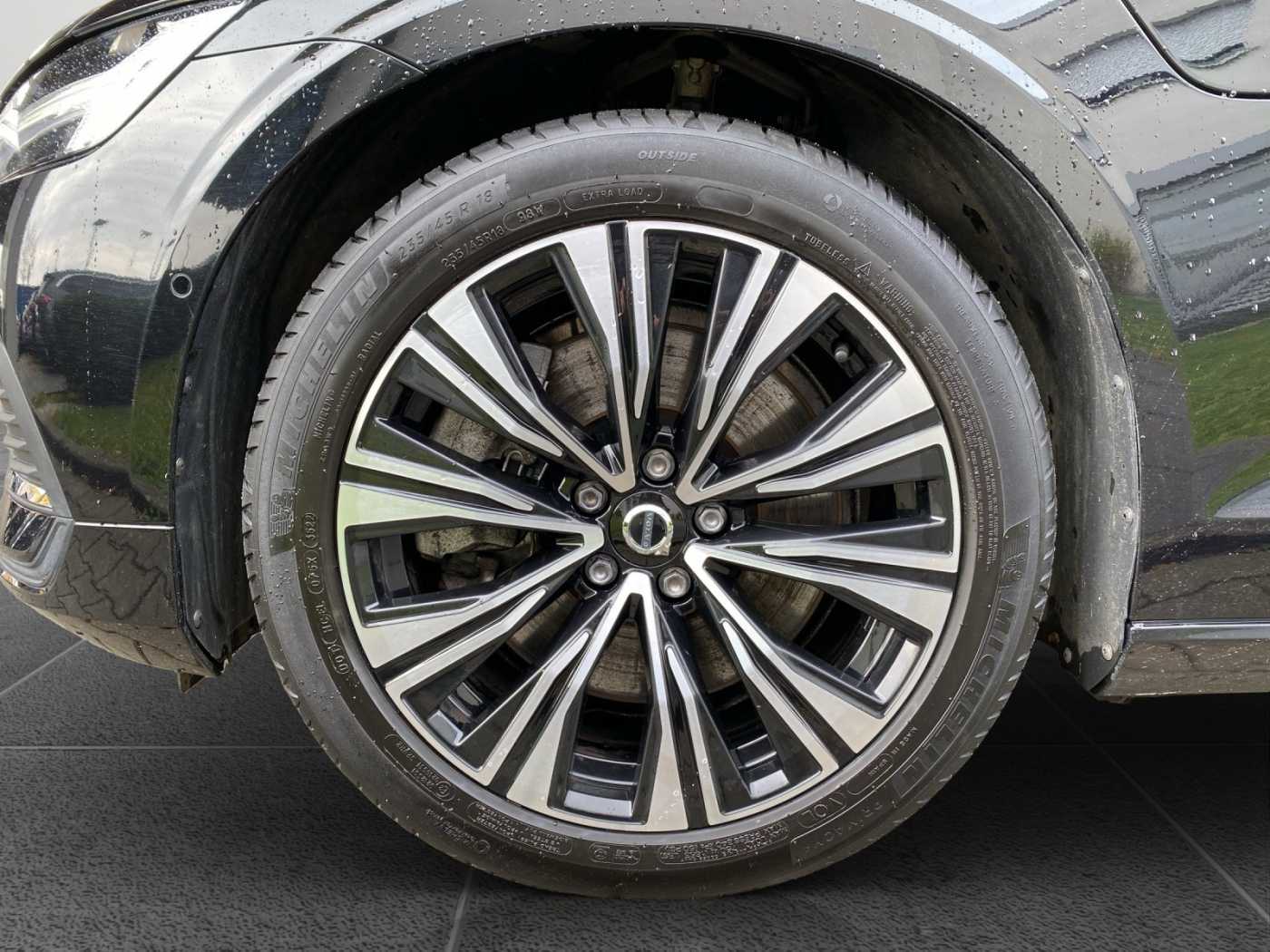 Volvo  Plus Bright Recharge