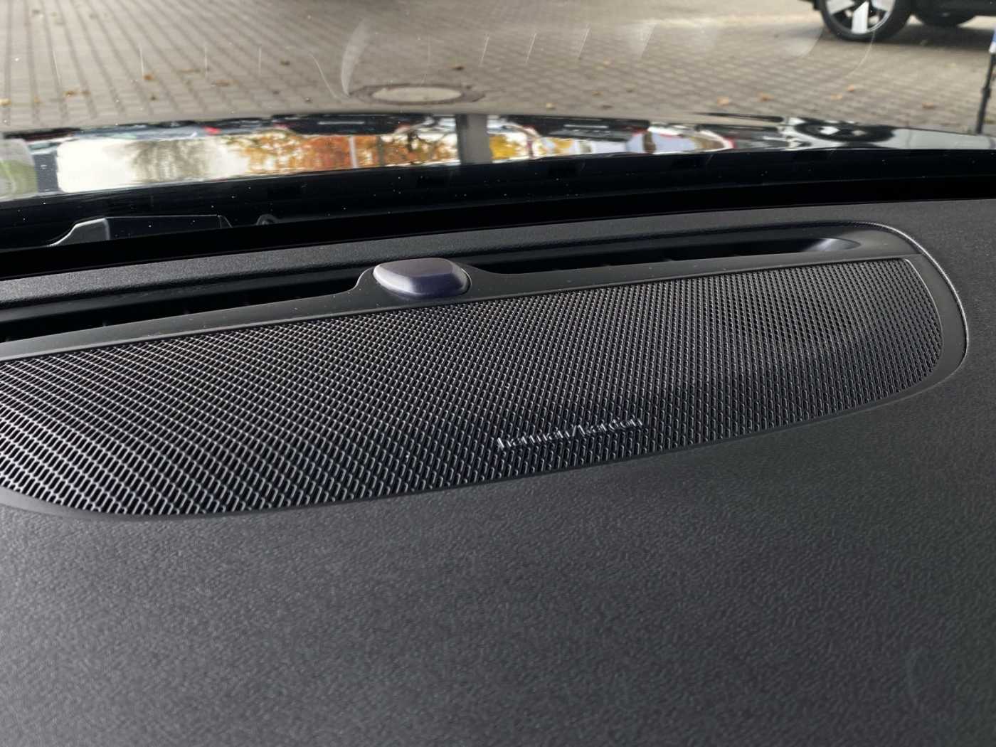 Volvo  Plus Bright Recharge