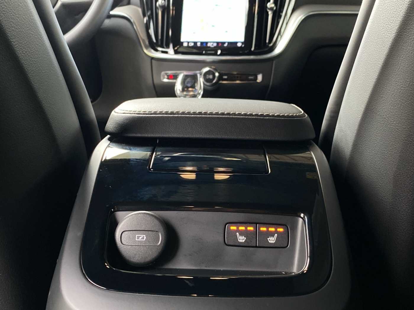 Volvo  Plus Bright Recharge