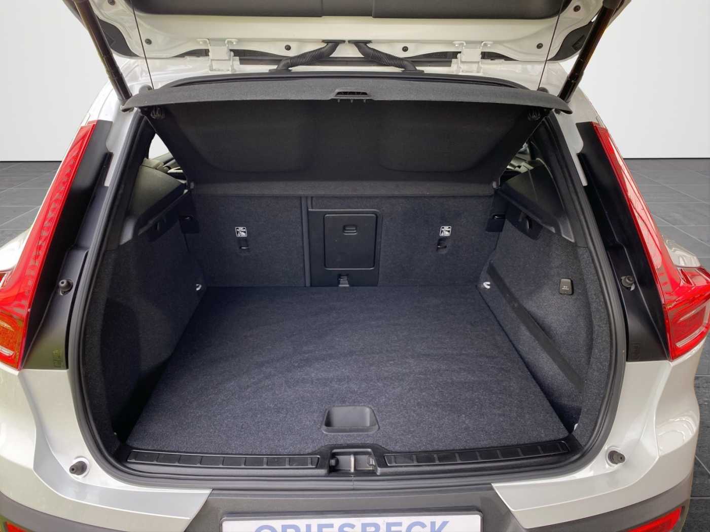Volvo  XC 40