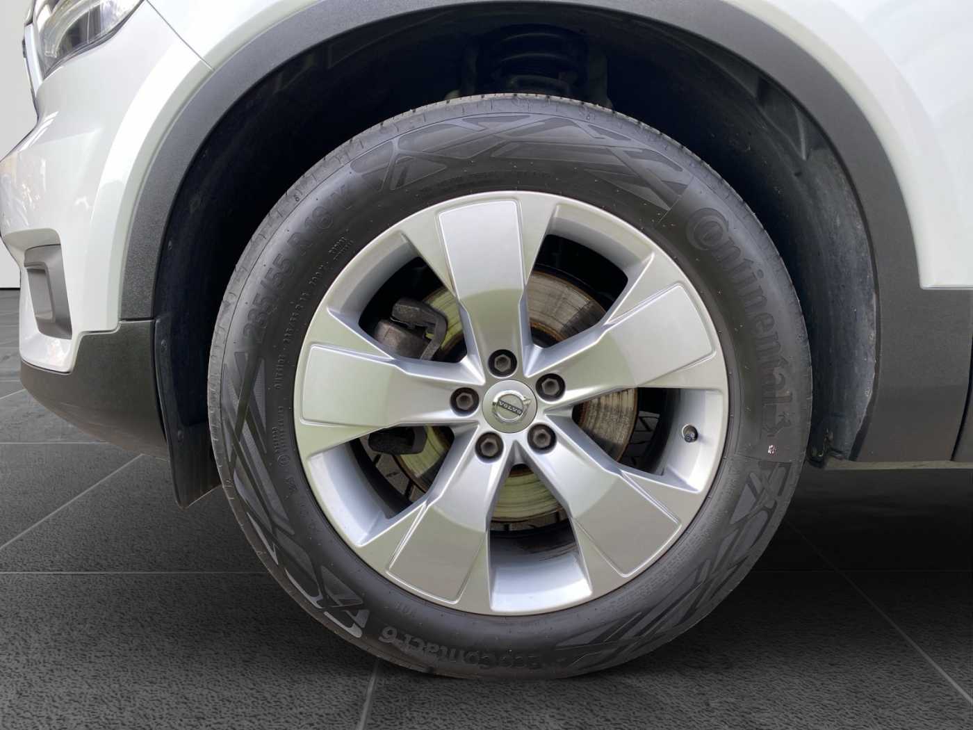 Volvo  XC 40