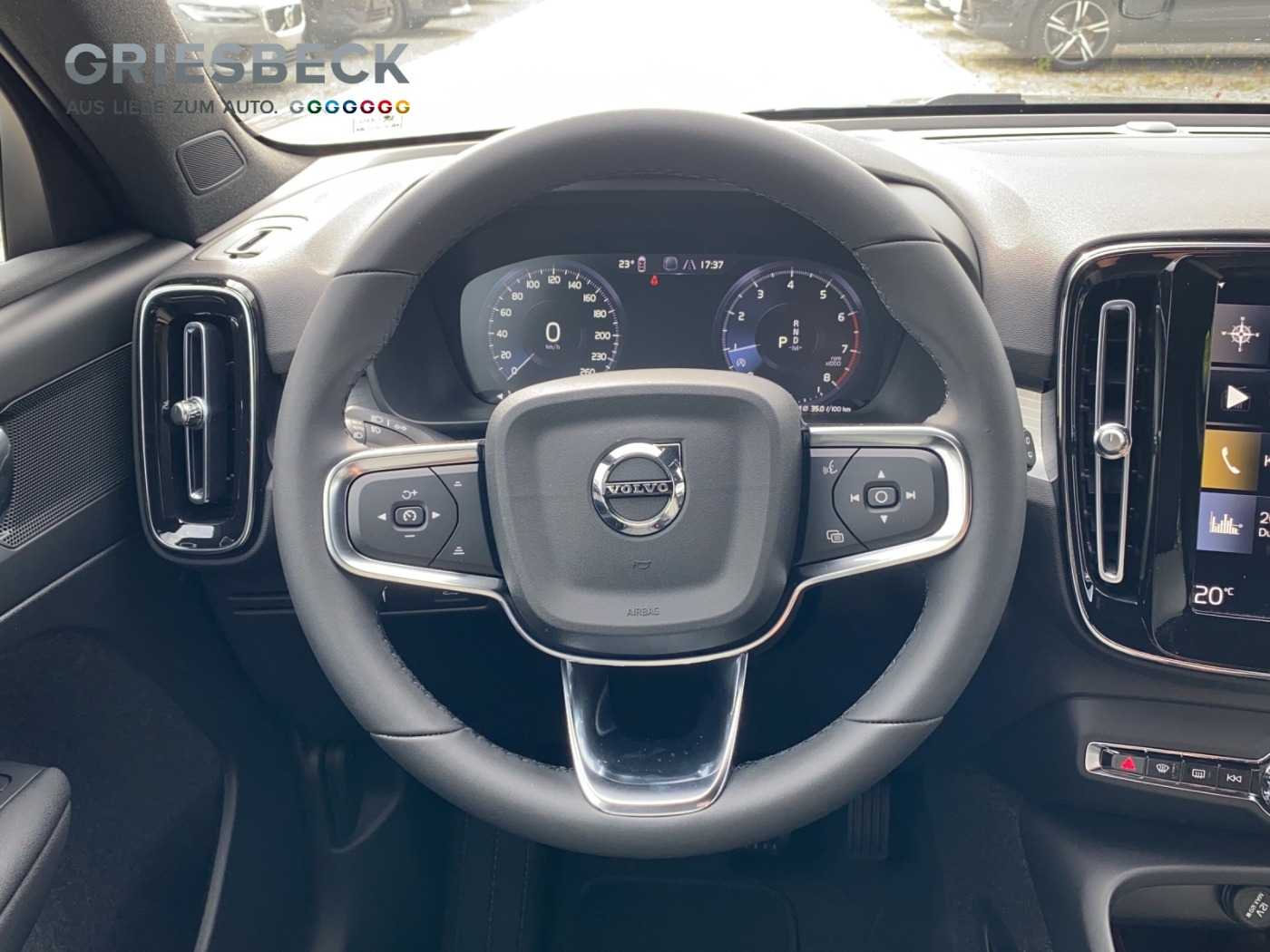 Volvo  XC 40