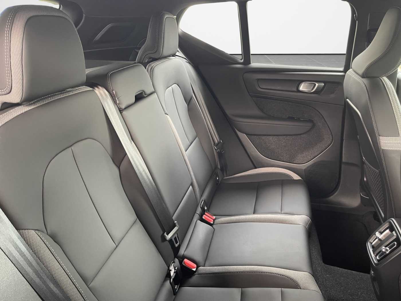 Volvo  XC 40