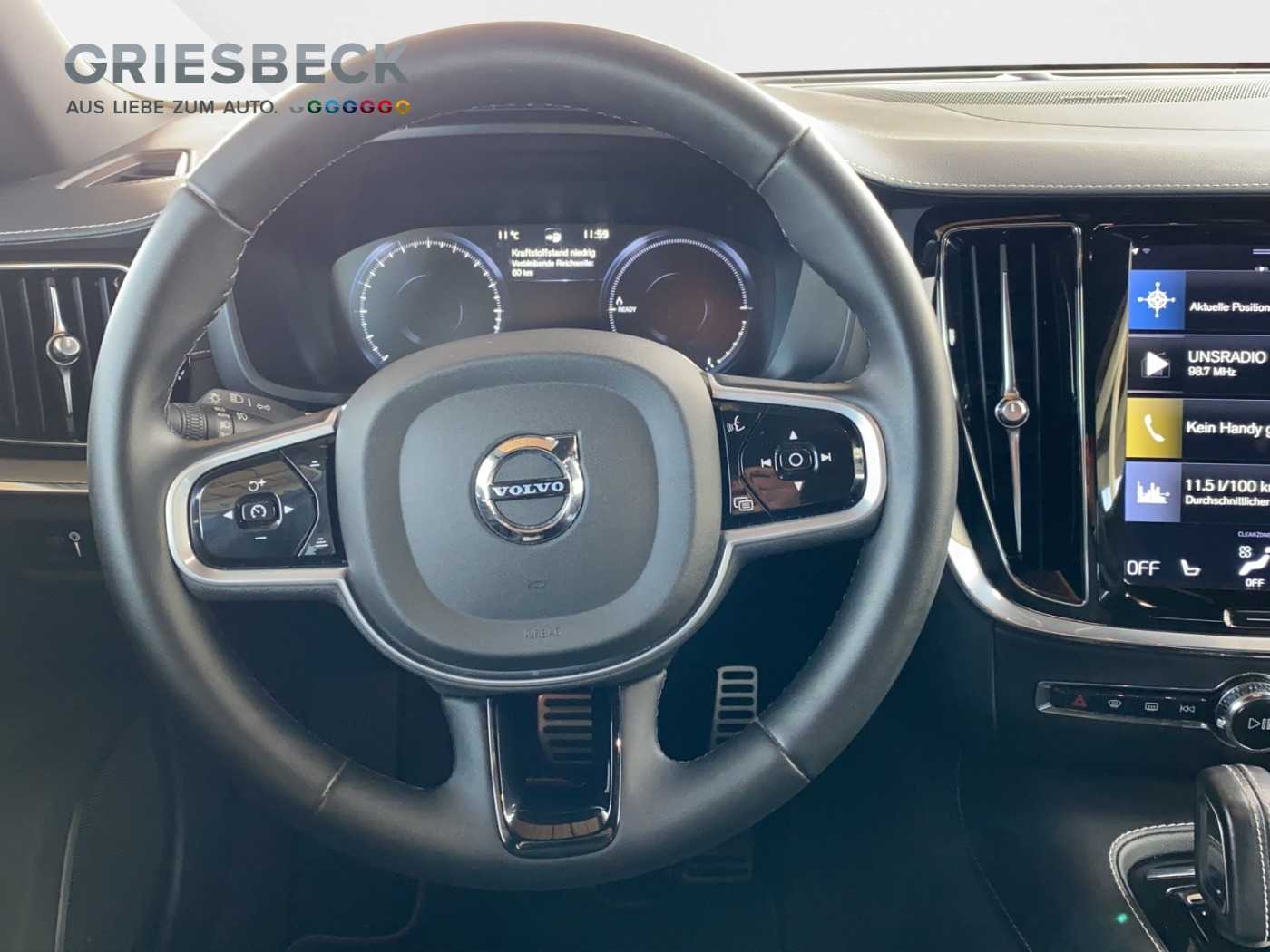 Volvo  R Design Recharge
