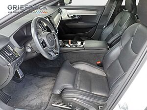 Volvo  R Design Recharge