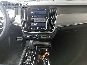Volvo  R Design Recharge