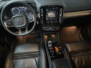 Volvo  XC 40