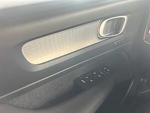 Volvo  XC 40