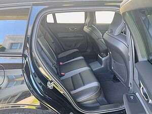 Volvo  Plus Dark Recharge