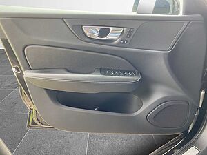 Volvo  Plus Dark Recharge