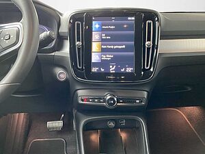 Volvo  XC 40