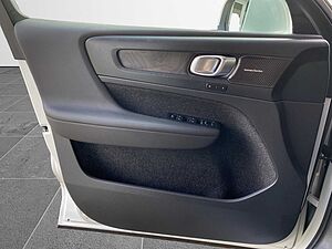 Volvo  XC 40