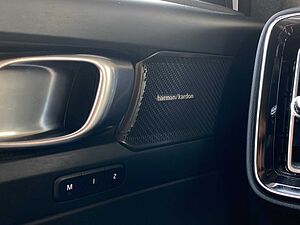 Volvo  XC 40