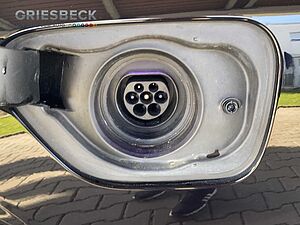 Volvo  R Design Recharge