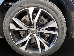 Volvo  R Design Recharge