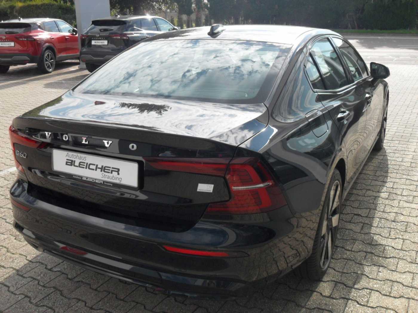 Volvo  T8 Lim. Ultimate Dark | 360° | HeadUp | Pano.