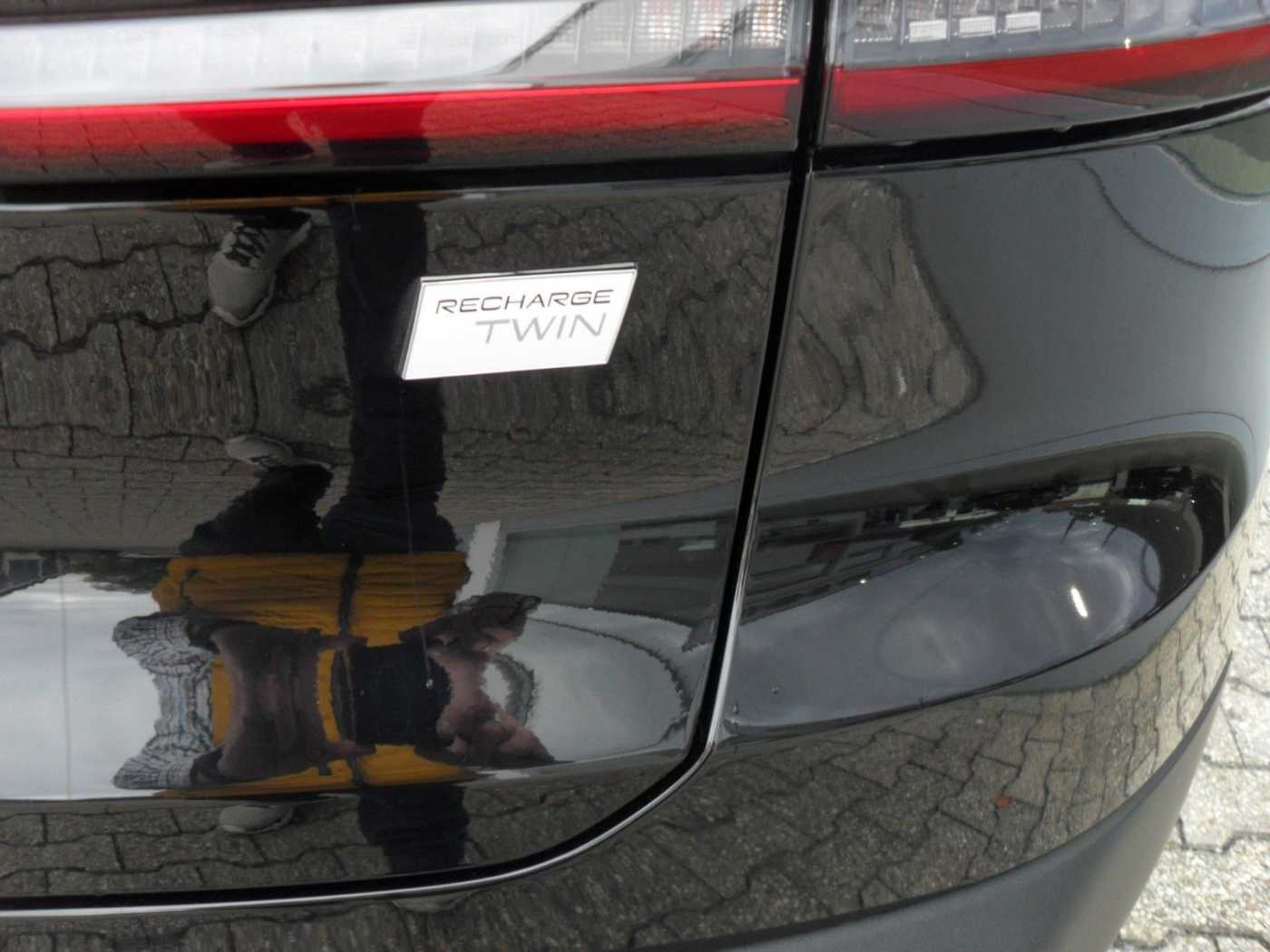 Volvo  Ultimate Recharge Pure Electric AWD