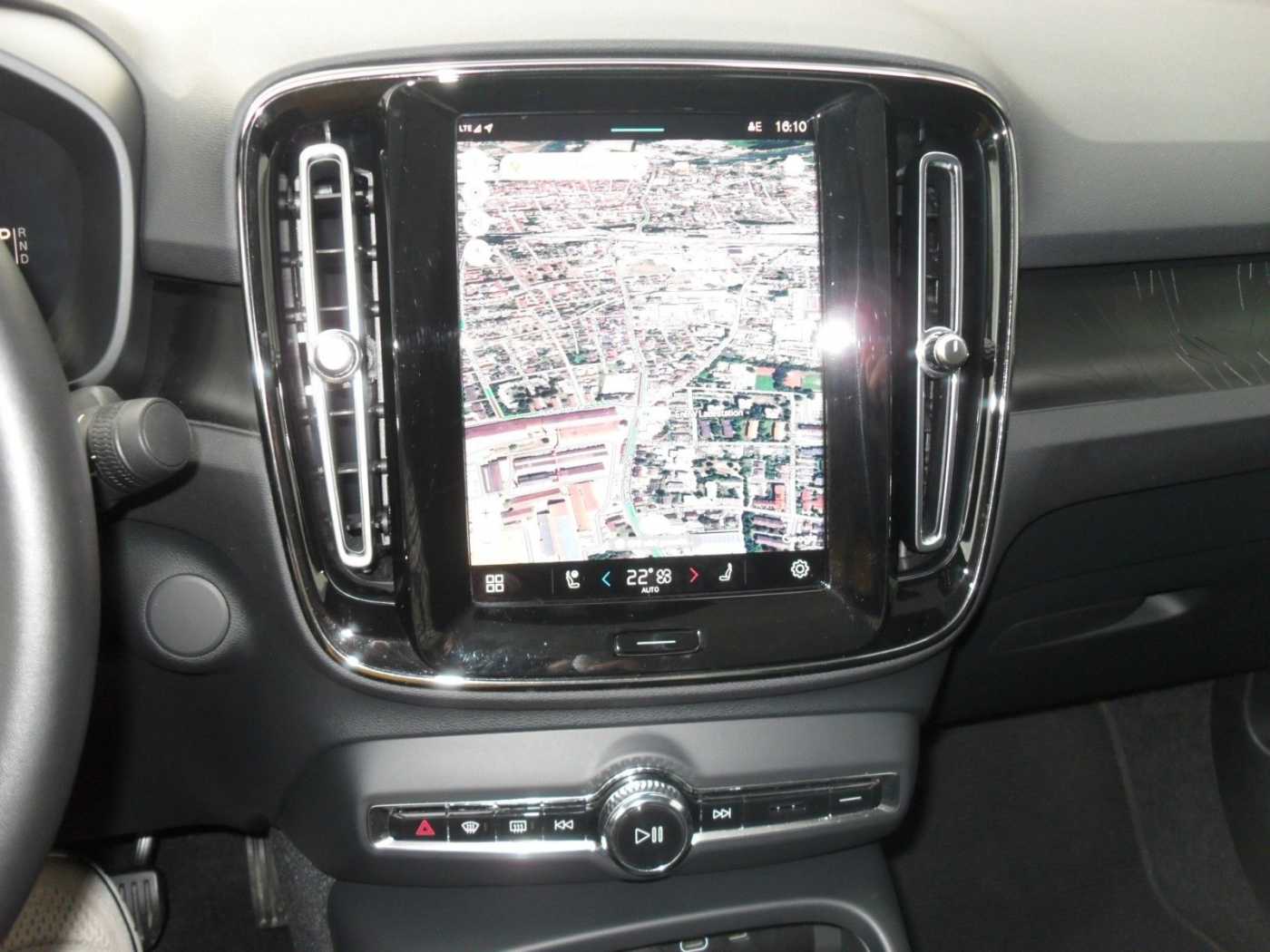 Volvo  Ultimate Recharge Pure Electric AWD