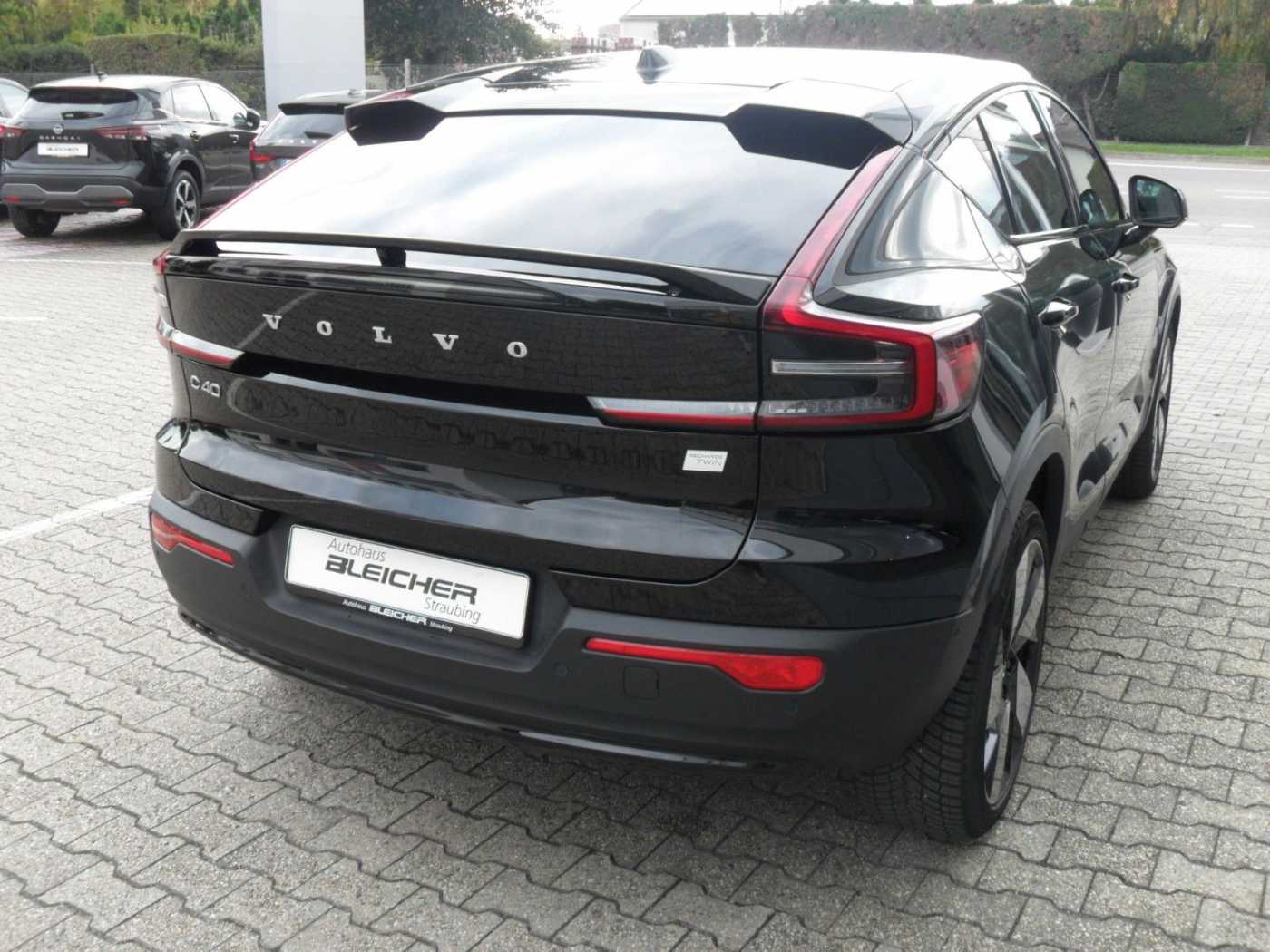 Volvo  Ultimate Recharge Pure Electric AWD