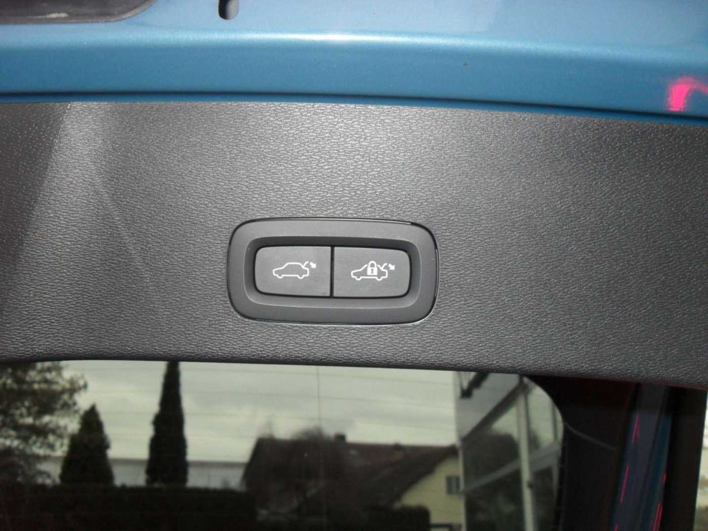 Volvo  Ultimate Pure Electric 2WD | Batterie-Zerti.