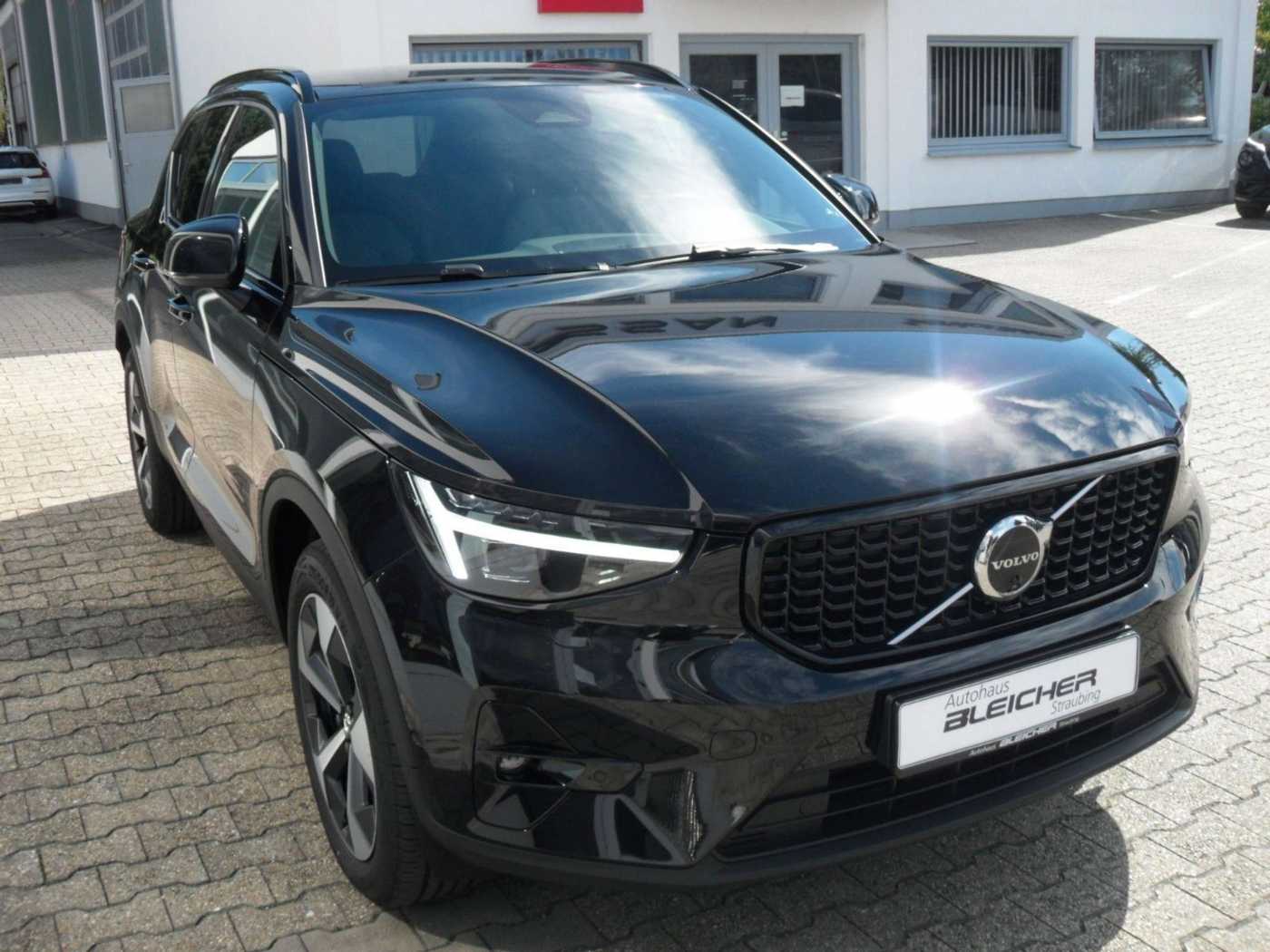 Volvo  Plus Dark 2WD | 360°| Navi | NS