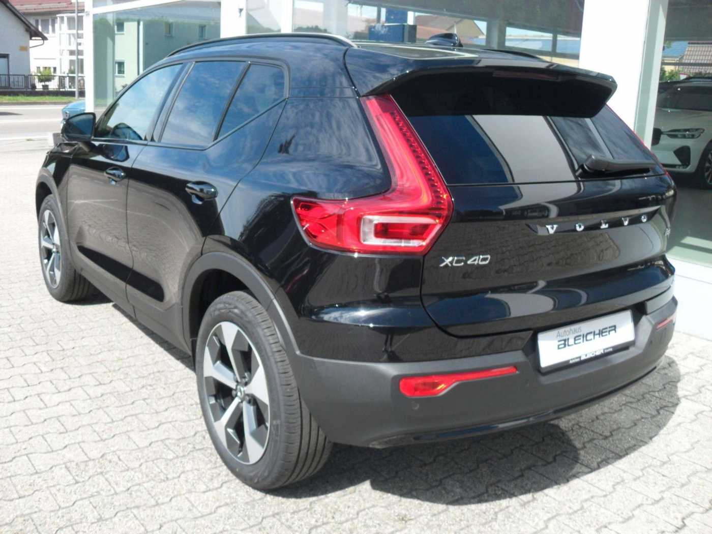 Volvo  Plus Dark 2WD | 360°| Navi | NS