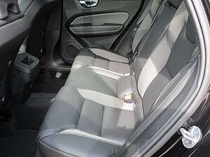 Volvo  B5 Plus Dark AWD