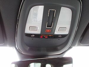 Volvo  B5 Plus Dark AWD