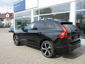 Volvo  B5 Plus Dark AWD